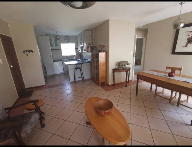 2 bed property to rent in MORELETA PARK